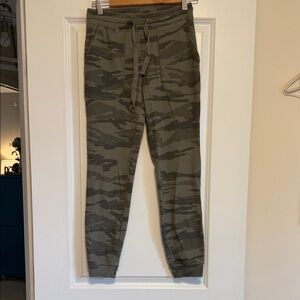 Rachel Zoe Camouflage Jogger Pants